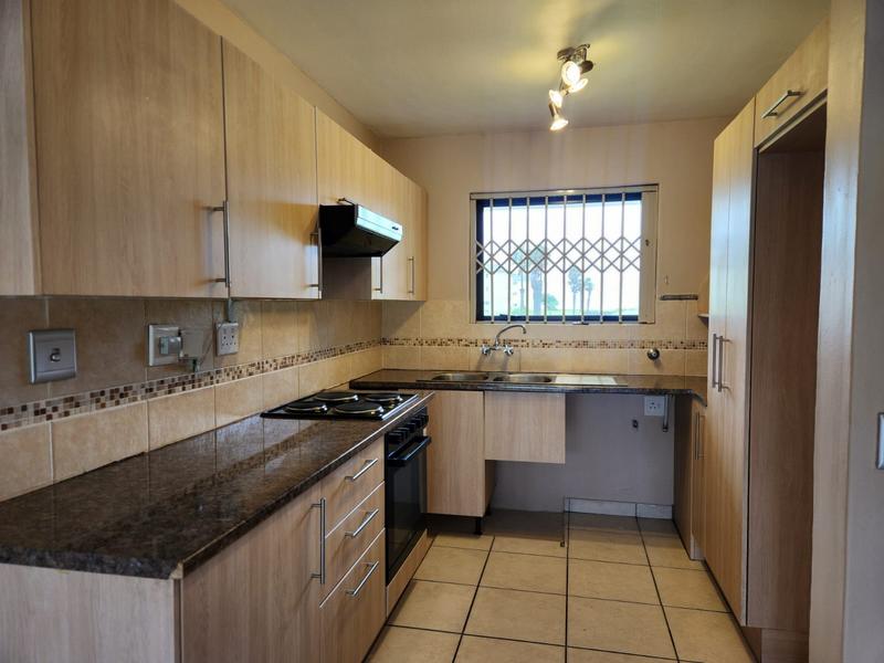 To Let 2 Bedroom Property for Rent in Greenway Western Cape